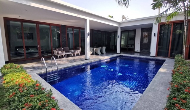 Lotus private pool villa
