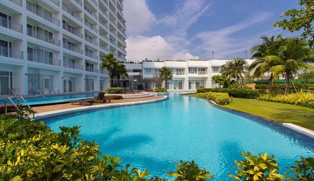 Luxury 2-Bedroom Condo High Floor with Ocean Views in Cha-am, Thailand