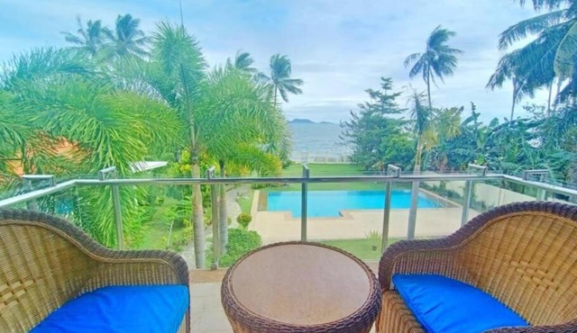 Luxury Beachfront Apartment by Green Turtle Residences