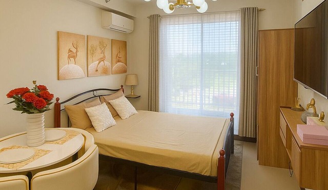 Luxury Condo-Sea View- Near Beach