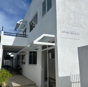Lycanhikers Apartments