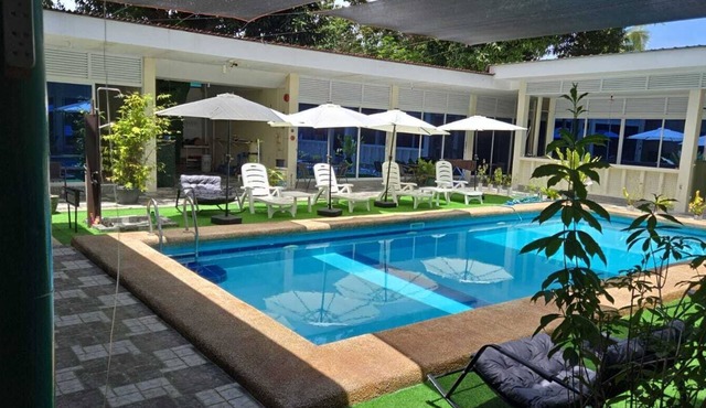 Mangotree Apartel & Resor
