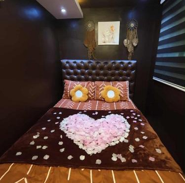 Marcus Tiny House - Chocolate in Cabanatuan City