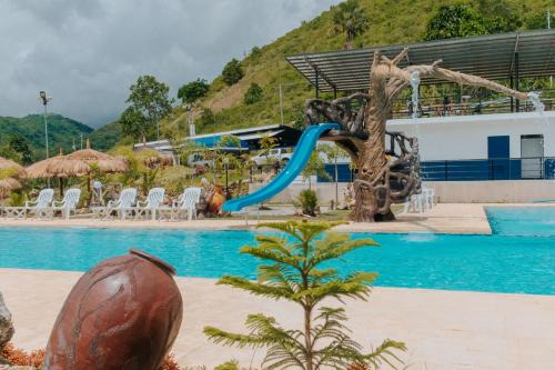 Meg's Resort