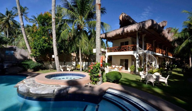 Mike's Dauin Dive Resort