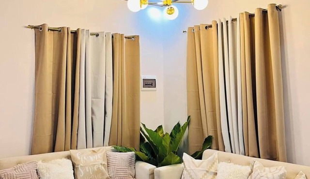Mollys transient 2-bedroom house in wonderful General Santos City with WiFi, AC