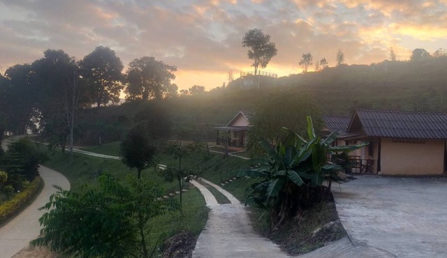 Mong Homestay Resort