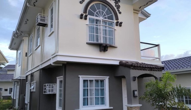 New furnished house in gated community. Close to Panglao town, airport, beach.
