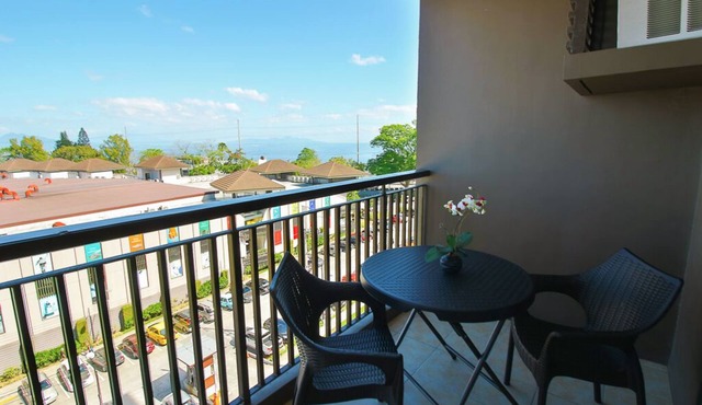 New Scenic Unit with balcony & Taal View near Ayala Serin Mall