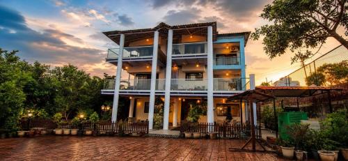 Nirvana Inn