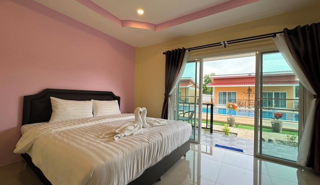 Patcharee Resort