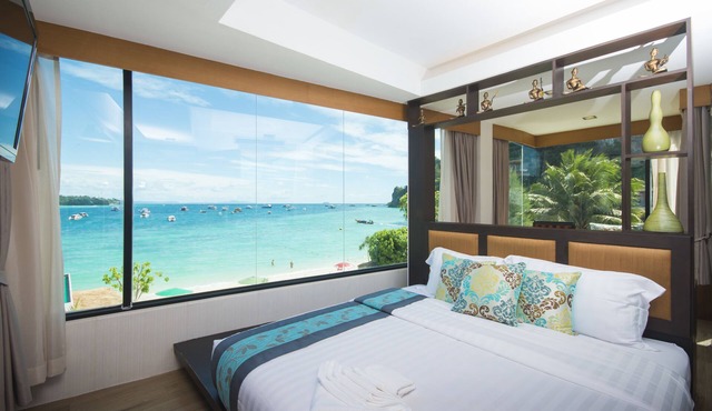 Phi Phi Nice Beach Hotel Hip in Ko Phi Phi