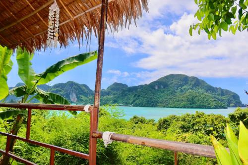 Phi Phi Sea Sky Resort in Phi Phi Islands