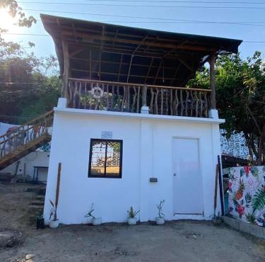 Philipp's Beachfront Cabin - Calatagan