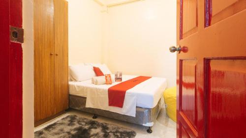 RedDoorz at VCloud Hills near De La Salle Dasmarinas Cavite