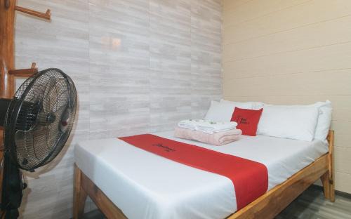 RedDoorz Hostel @ Faes Transient House