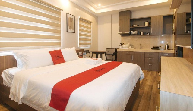 RedDoorz Plus @ Bez Tower and Residences San Juan