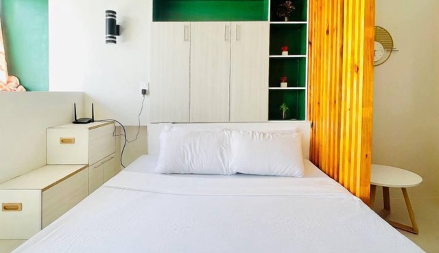 Relaxing Studio with Balcony and Pool Access