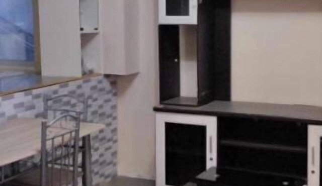 Rendon Place and Suites: Furnished 1-BR Apartment: 1st Flr in Great Location