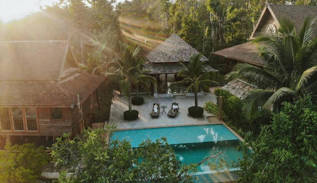Royal Train Garden Resort