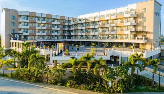 SixtyFifth Destination Resort Hotel