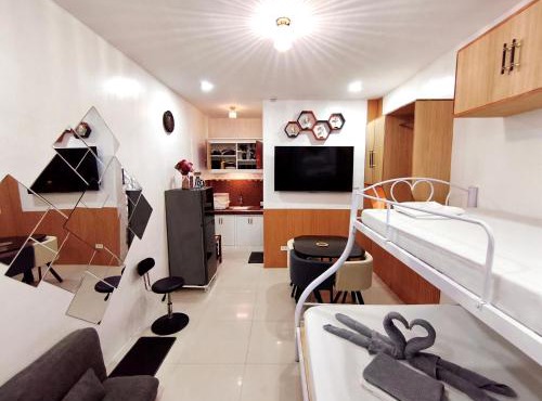 SNOW Studio Apartment - Near Clark International Airport