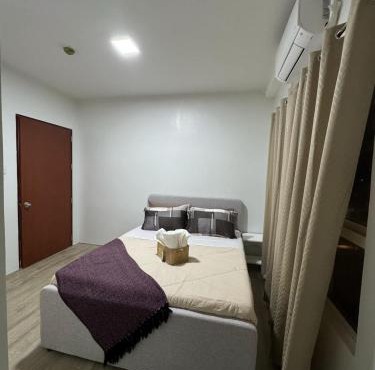 Sophie's Staycation 1 BR condo