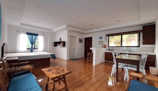 Soul Shine Beach House Cozy studio in amazing Puerto Princesa with WiFi