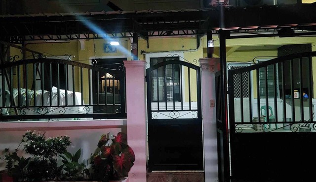 Spacious home with fast internet connection! Near commercial establishments