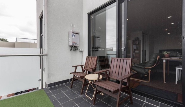 Spacious Studio with Balcony in Eclectic Brunswick in Melbourne