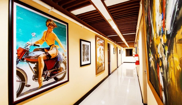 Spring Plaza Hotel