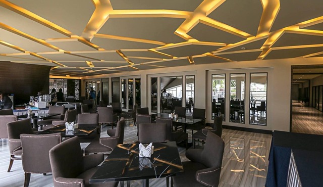Subic Bay Travelers Hotel & Event Center