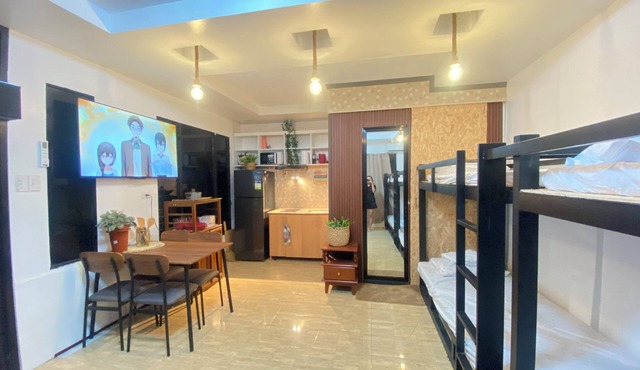 Summers Cozy studio in delightful Digos City with AC