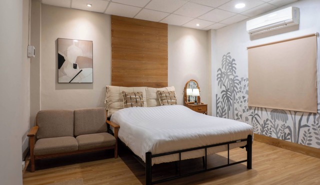 THE GOOSE HOUSE UBON