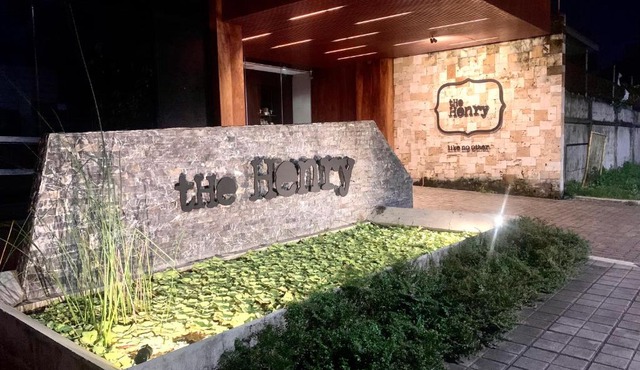 The Henry Hotel Roost Bacolod