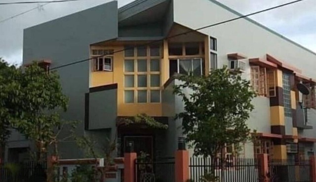 The Kramer Residence: A/C, Youtube, Netflix