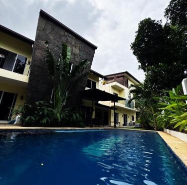 The Transient Villa Hotel and Suites