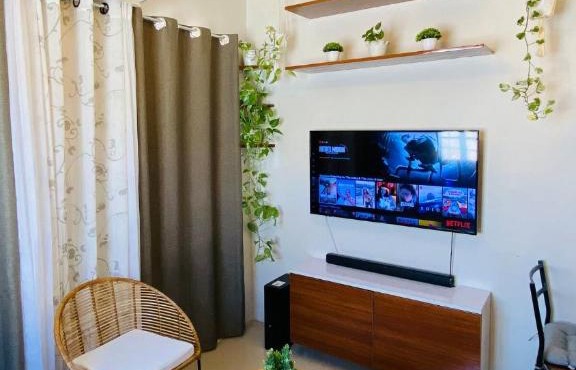 Tiny House Bath Tub Fully AC Netflix