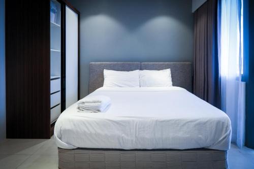 Top Floor Studio Non-Resort Unit Tambuli Tower D
