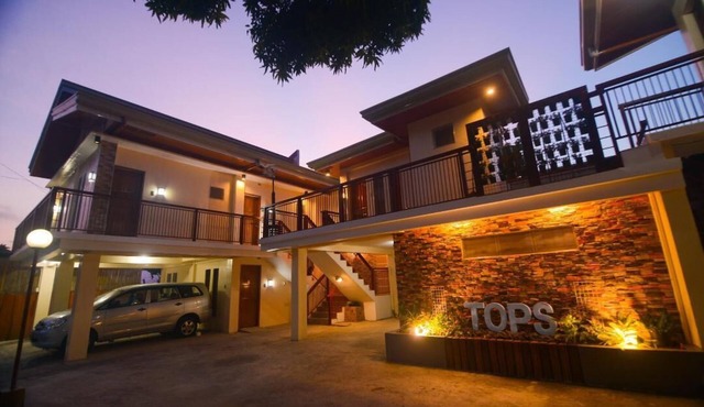 Tops Lodging House