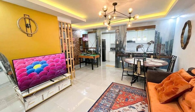 Townhouse with game area and access to swimming pool