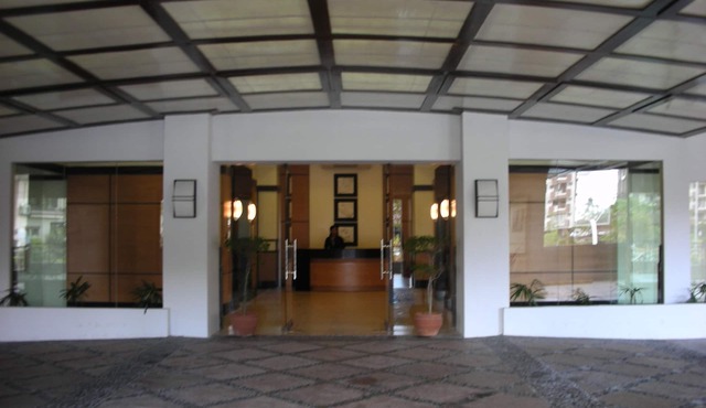 Two-Bedroom Apartment near BGC