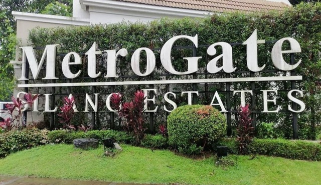 Vacation Home Metrogate Silang Estate Cozy and Beautiful environment