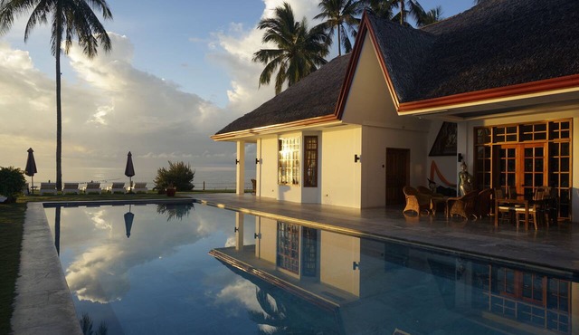 Villa in Blue