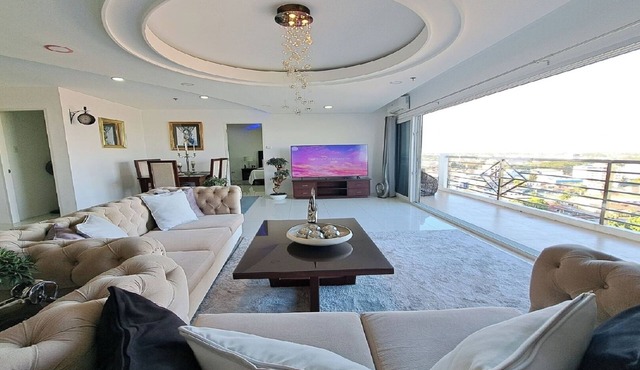 VIP 2Bedroom Penthouse-Kandi Palace 155sqm with Jacuzzi