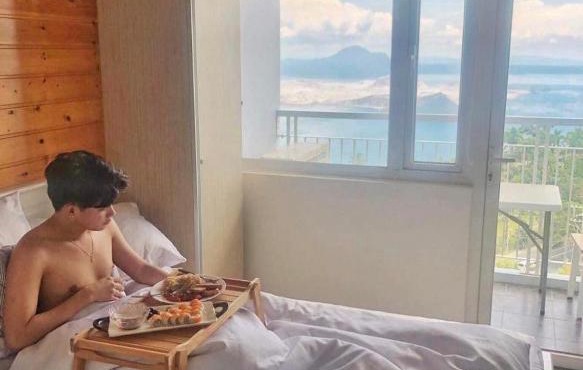 Wind Staycation Suites