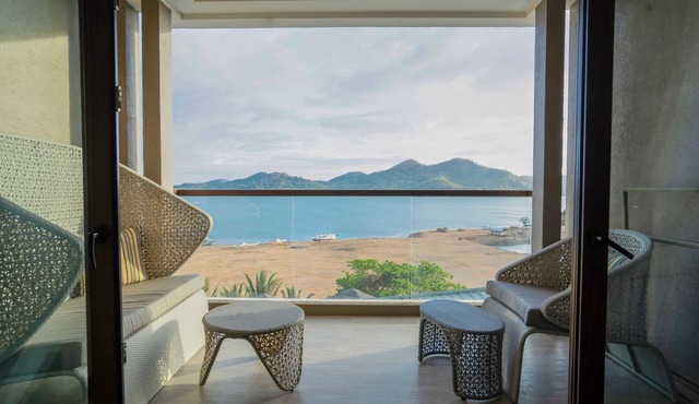 Zuri Resort