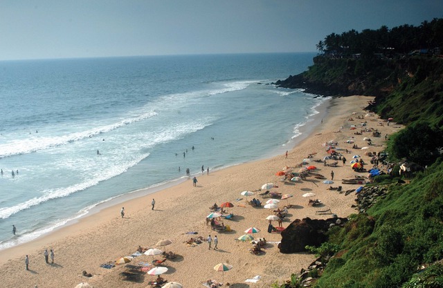 Black Beach Resort