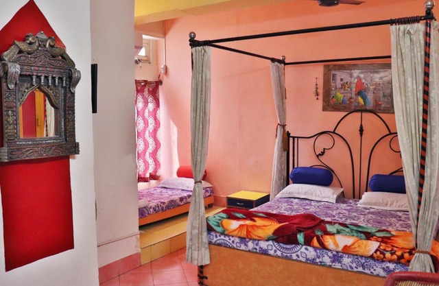 Govind Hotel 