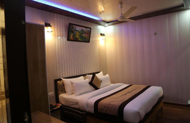 hotel bamboo castle